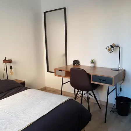 M058-059 Jolie En Colocation *