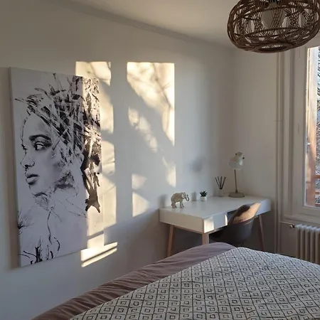 M058-059 Jolie En Colocation Apartamento